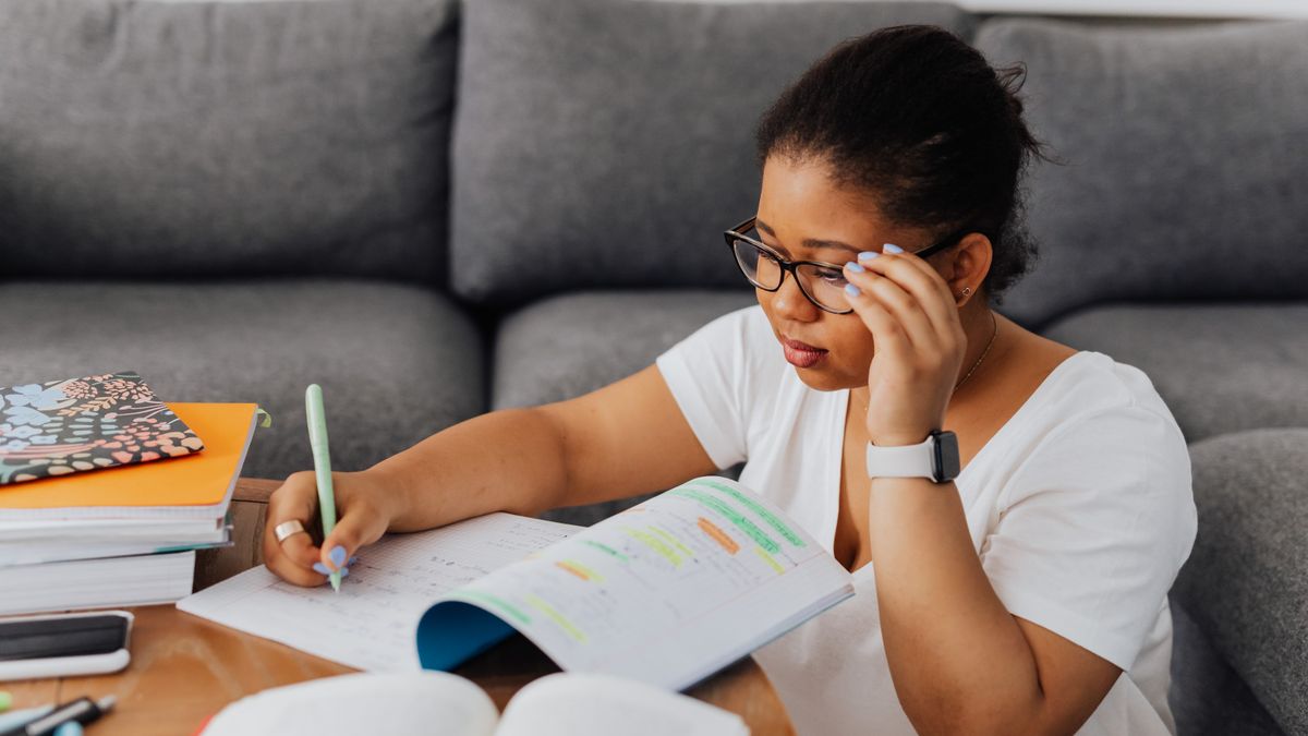 4-step roadmap from grade 2 course to grade 1 exam for home organizing advisor certification