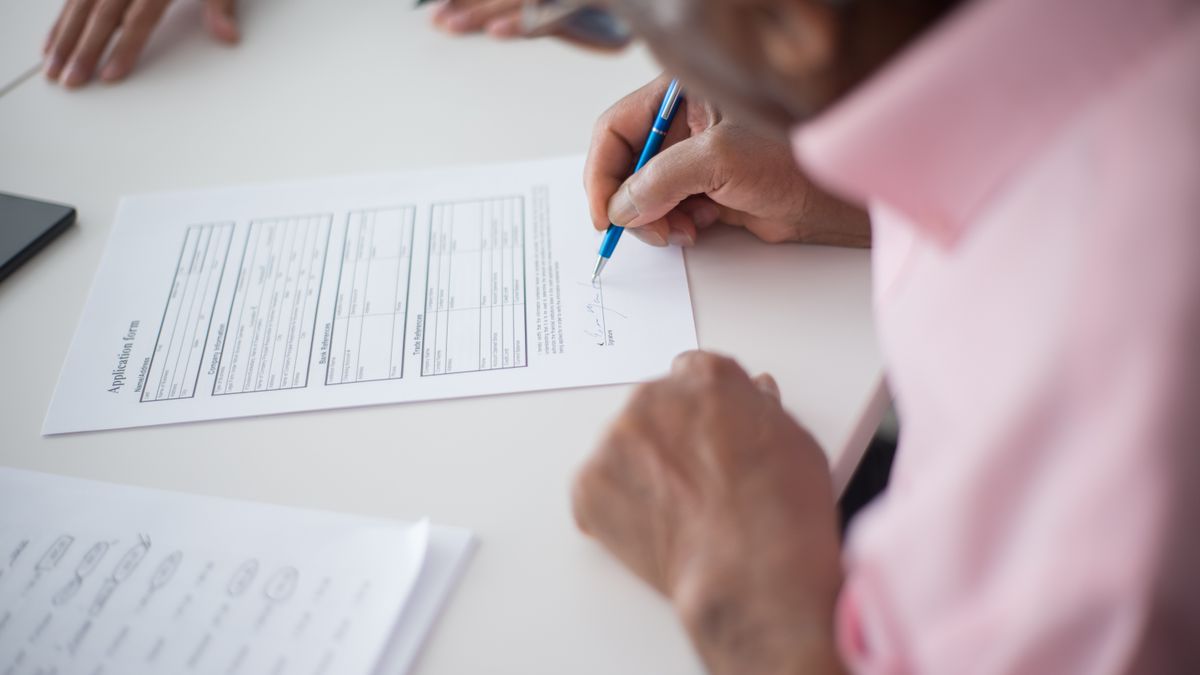 training subsidy application flow from eligibility check to course completion to refund