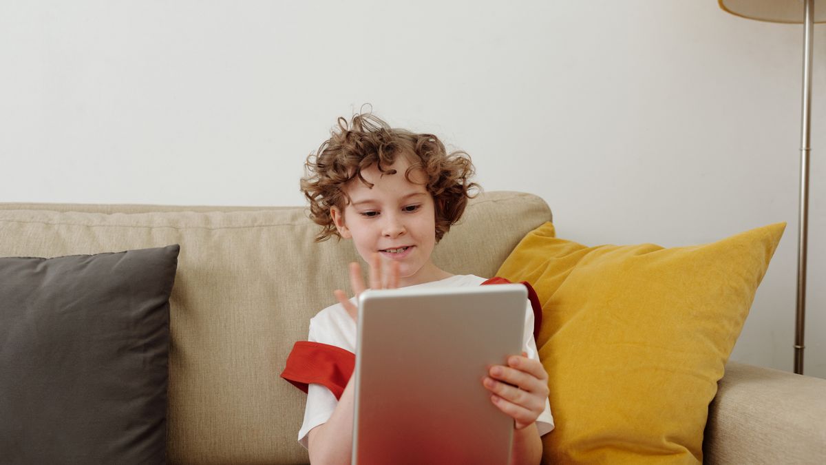 online video lecture tablet screen education