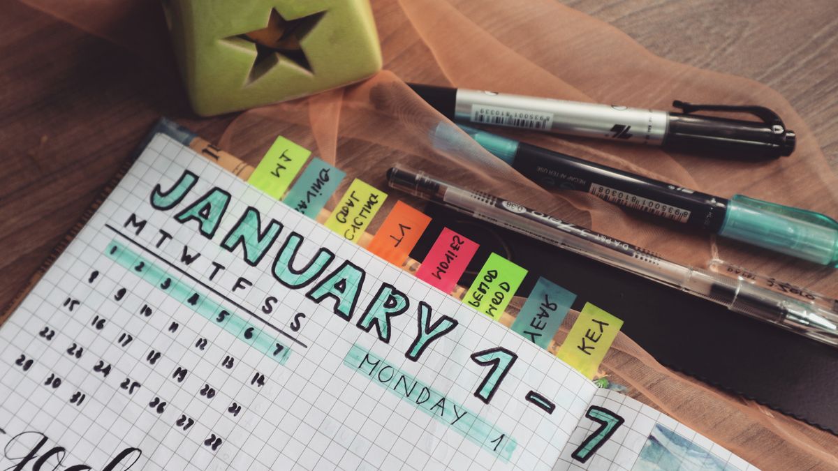 weekly planner calendar study schedule desk