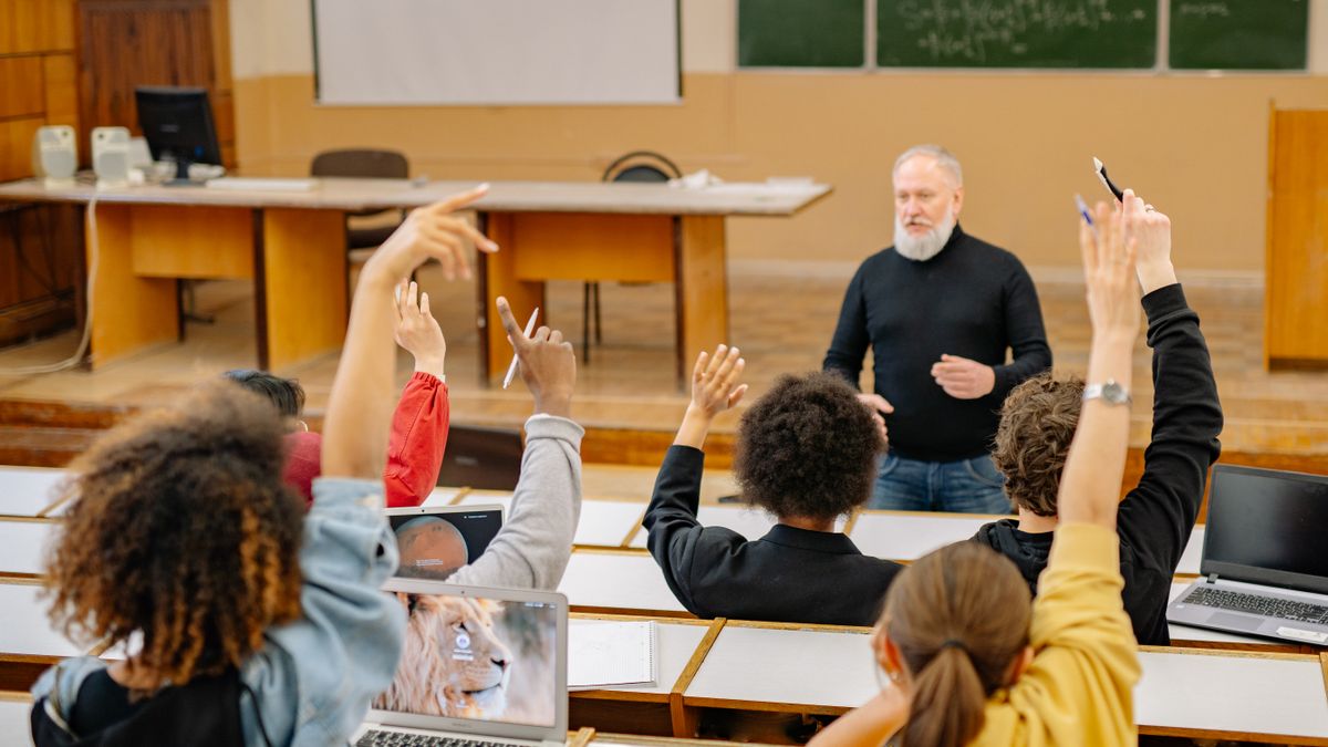 laptop online video lecture course