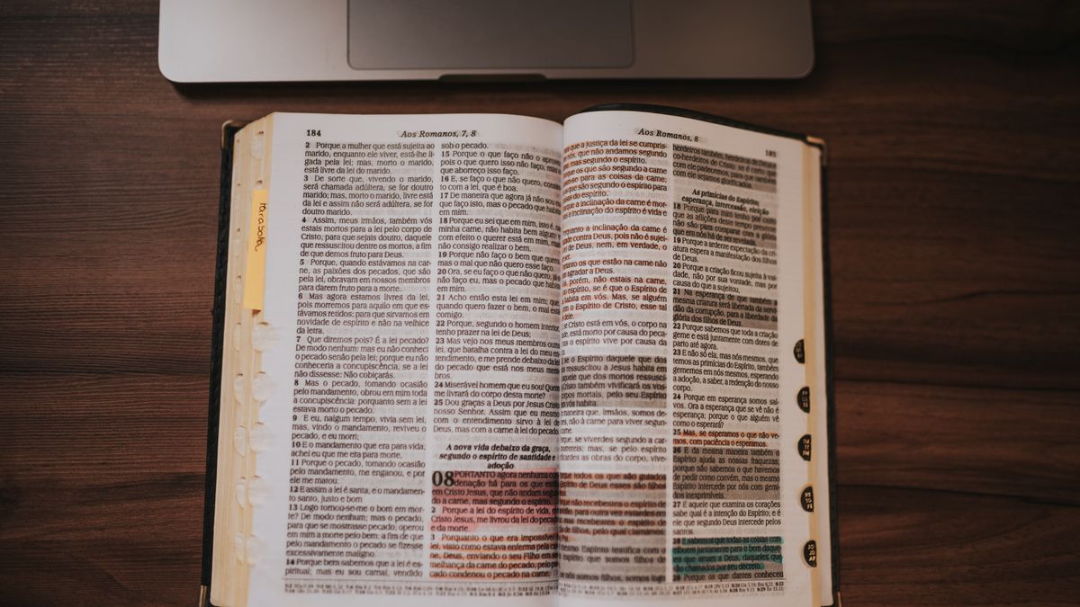 law textbook with highlighter notes