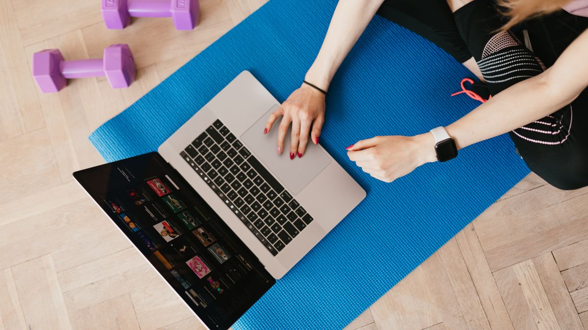 online yoga training laptop